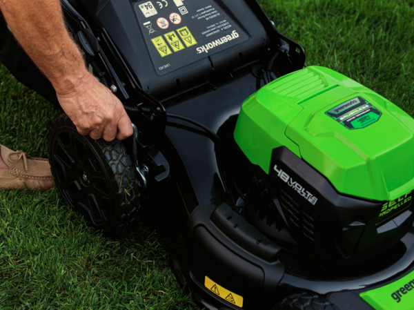 Akku-Rasenmäher GREENWORKS 48 V, Schnittbreite 46 cm