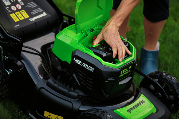 Akku-Rasenmäher GREENWORKS 48 V, Schnittbreite 46 cm