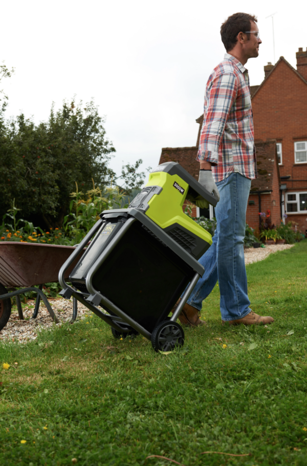 Elektrischer Gartenhäcksler RYOBI RSH3045U, 3000 W